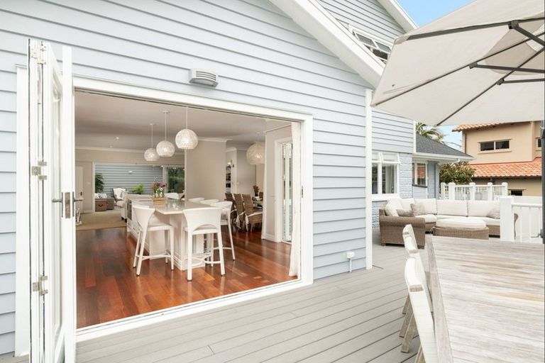 Photo of property in 162 Oceanbeach Road, Mount Maunganui, 3116