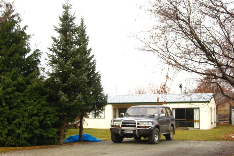 Photo of property in 2 Preston Drive, Arrowtown, 9302