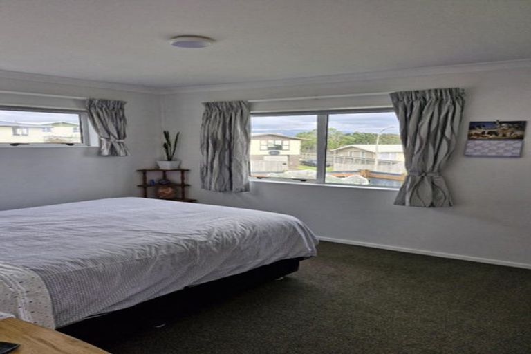 Photo of property in 17 Maui Place, Spotswood, New Plymouth, 4310