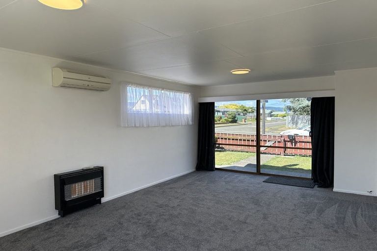 Photo of property in 15a Rimu Street, Levin, 5510