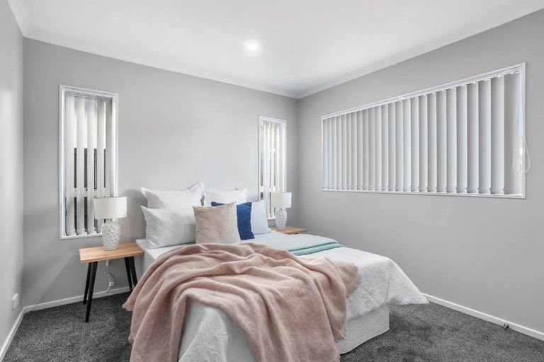 Photo of property in 20a Karamu Street, Te Atatu Peninsula, Auckland, 0610