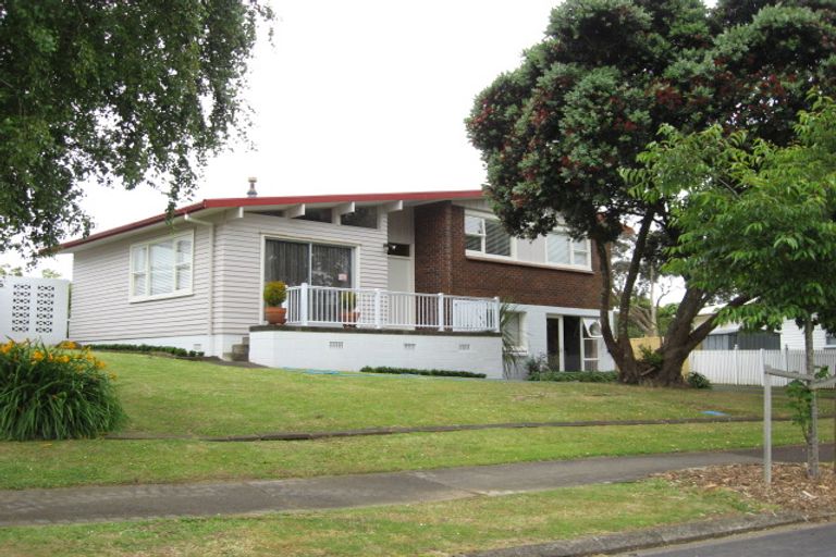 Photo of property in 7 Anarahi Place, Mangere Bridge, Auckland, 2022