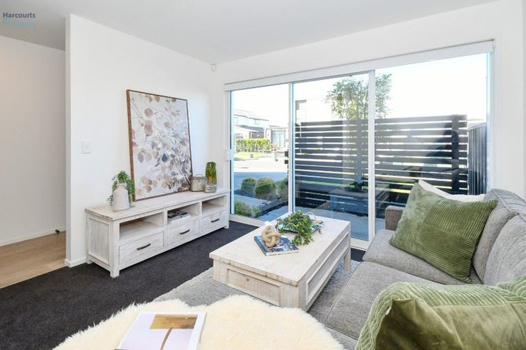 Photo of property in 6 Hoiho Road, Pukekohe, 2120