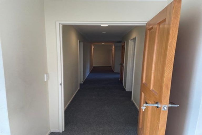 Photo of property in 12 Gandalf Crescent, Paraparaumu, 5032