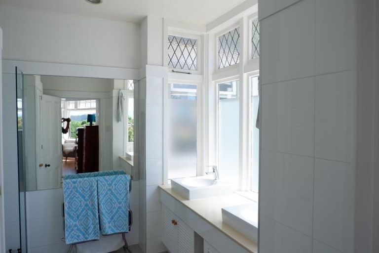 Photo of property in 35 Central Terrace, Kelburn, Wellington, 6012