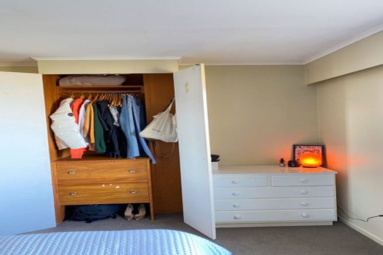 Photo of property in 19 Alexandra Road, Roseneath, Wellington, 6021