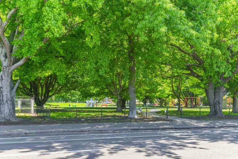 Photo of property in 910a Grove Road, Mayfair, Hastings, 4122