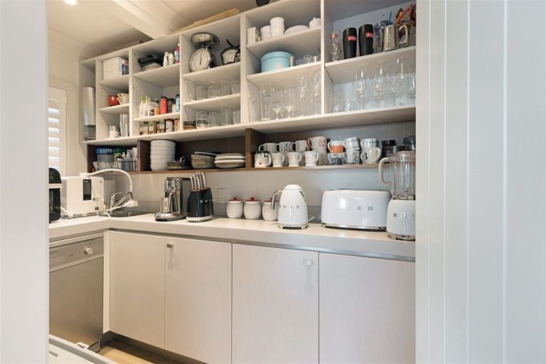 Photo of property in 37 Paremoremo Road, Lucas Heights, Auckland, 0632