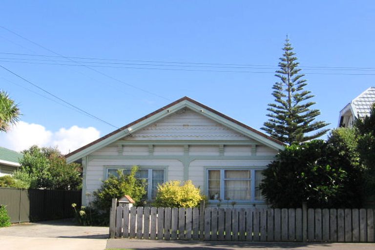 Photo of property in 21 Patrick Street, Petone, Lower Hutt, 5012