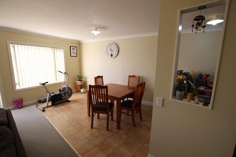 Photo of property in 44 Earnslaw Crescent, Clover Park, Auckland, 2019