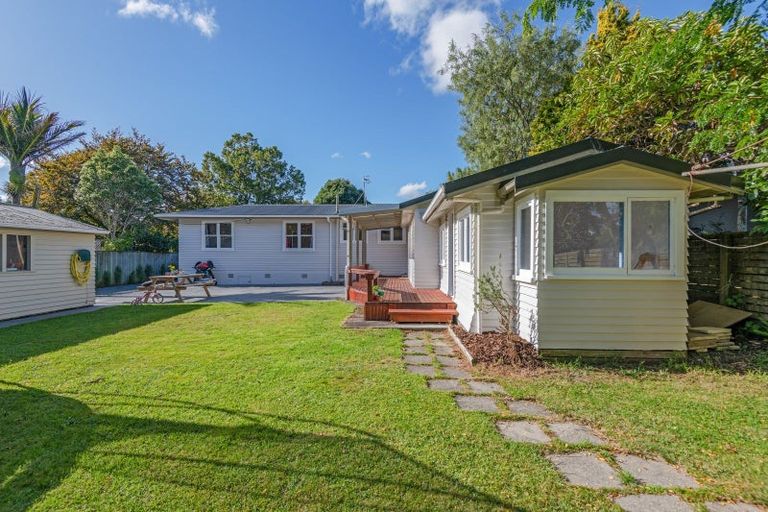 Photo of property in 4 Williams Terrace, Fitzherbert, Palmerston North, 4410