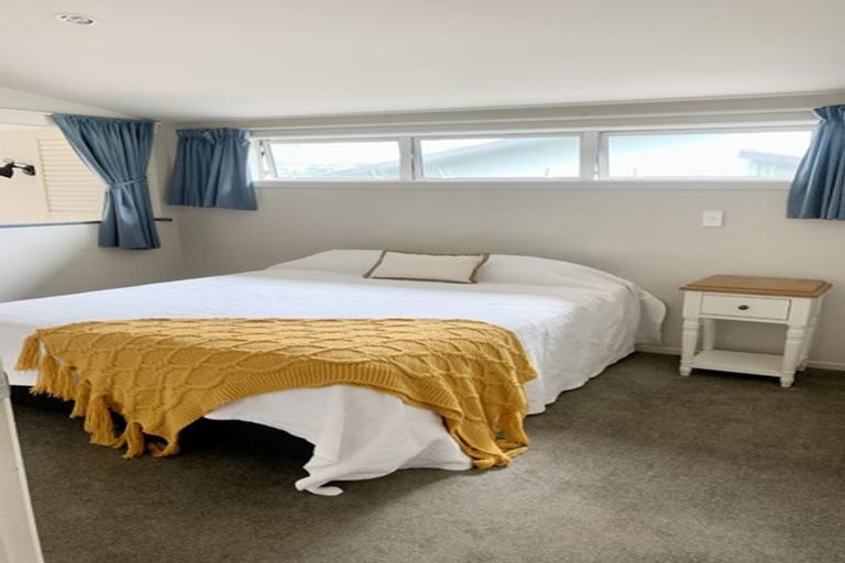 Photo of property in 9 Duncan Street, Tawa, Wellington, 5028