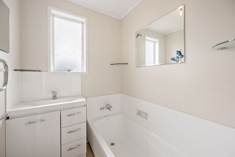 Photo of property in 910 Lawrence Street, Akina, Hastings, 4122