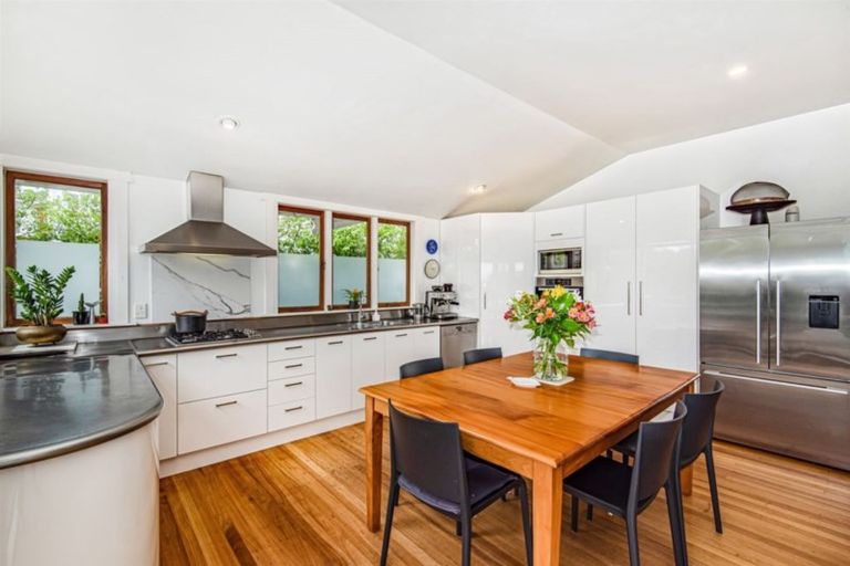 Photo of property in 8 Westwell Road, Belmont, Auckland, 0622