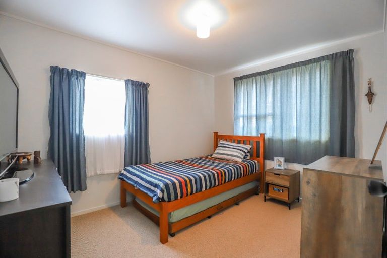 Photo of property in 32 Mahana Road, Ngatea, 3503