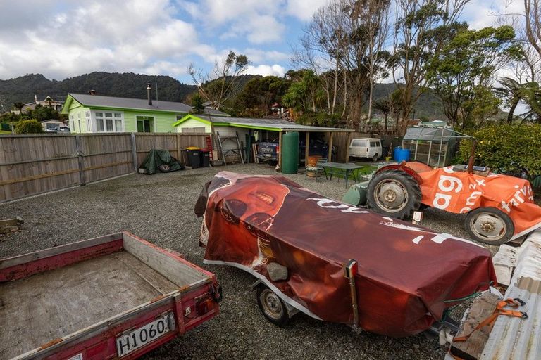 Photo of property in 36 Hall Street, Cobden, Greymouth, 7802