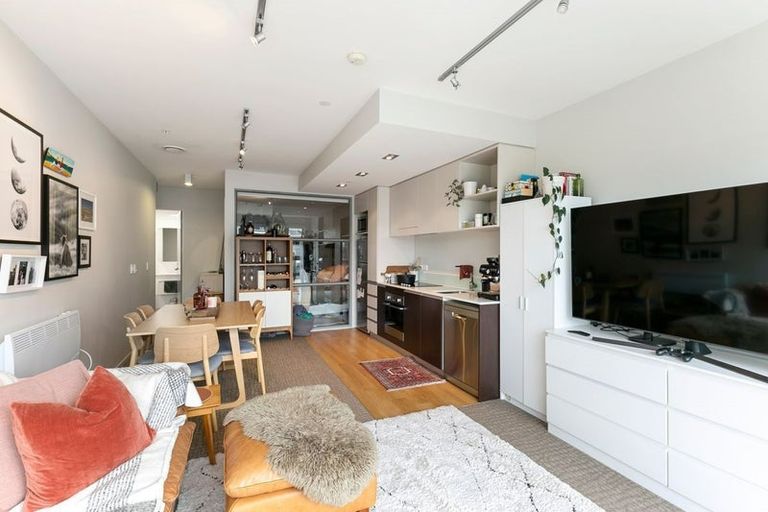Photo of property in Masina Apartments, 108/80 Riddiford Street, Newtown, Wellington, 6021