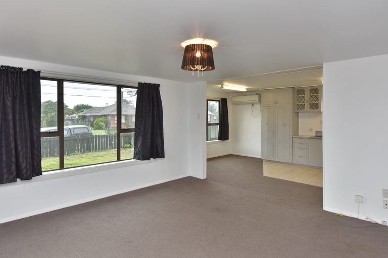 Photo of property in 33 Bournemouth Crescent, Aranui, Christchurch, 8061