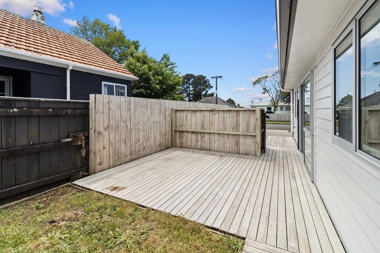 Photo of property in 30 Wrantage Street, Westown, New Plymouth, 4310