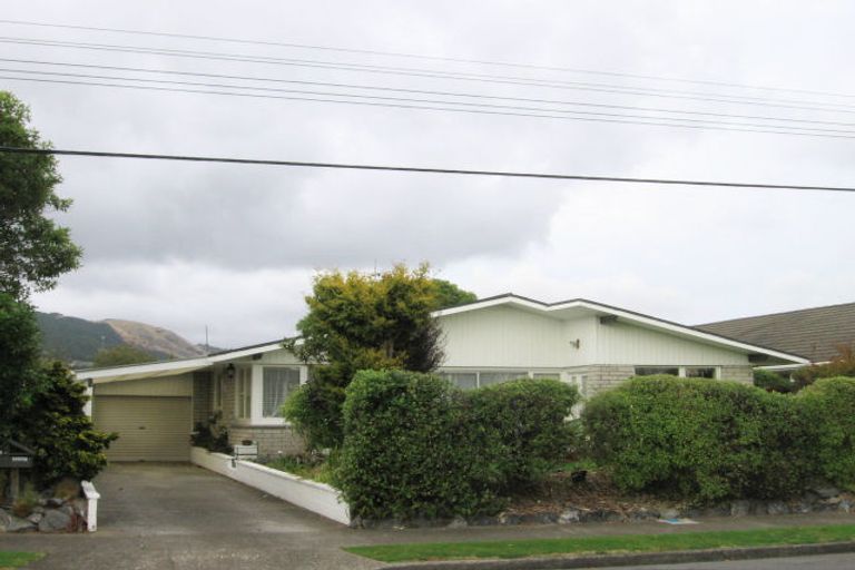 Photo of property in 34 Rimu Street, Waikanae, 5036
