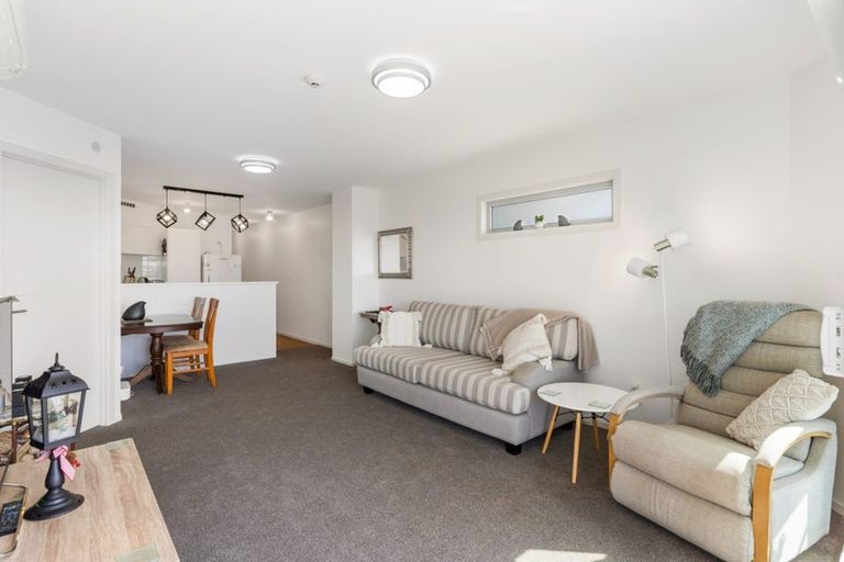 Photo of property in 6/270 Onewa Road, Birkenhead, Auckland, 0626