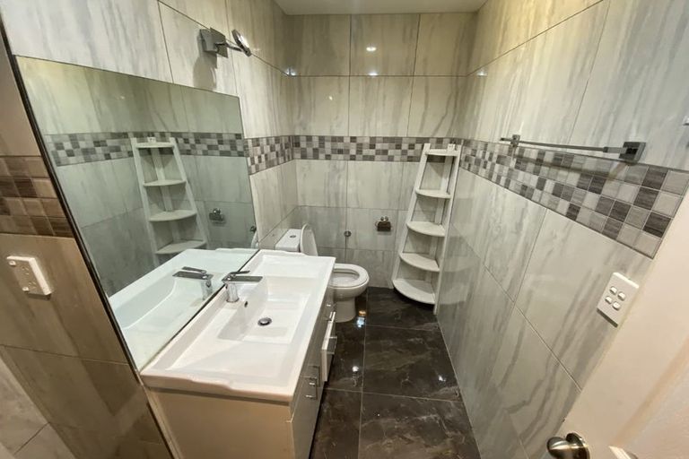 Photo of property in 22 Hilltop Road, Clover Park, Auckland, 2019