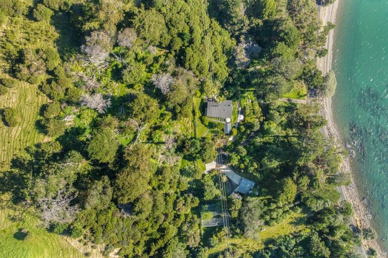 Photo of property in 1082 Thames Coast Sh25 Road, Kereta, Thames, 3575