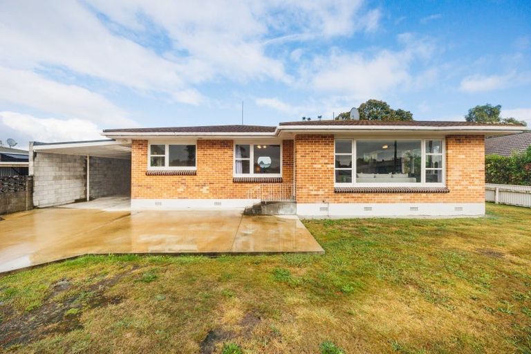 Photo of property in 5 Sutherland Crescent, Westbrook, Palmerston North, 4412