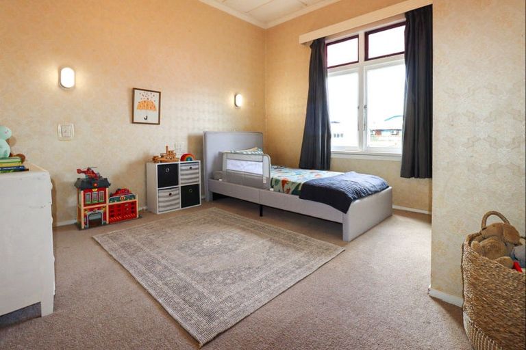 Photo of property in 9 Alma Street, Dannevirke, 4930