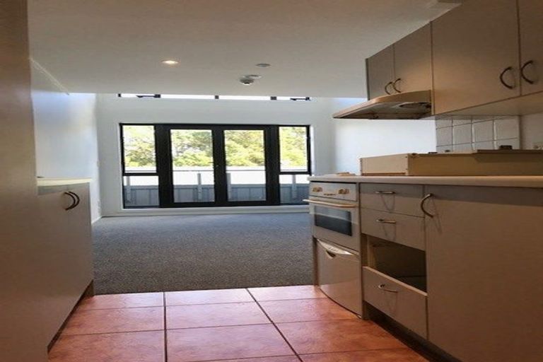 Photo of property in 8b/30 Westward Ho, Glen Eden, Auckland, 0602