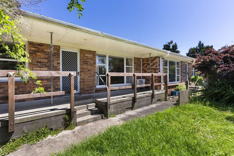 Photo of property in 3 Sturges Road, Henderson, Auckland, 0610