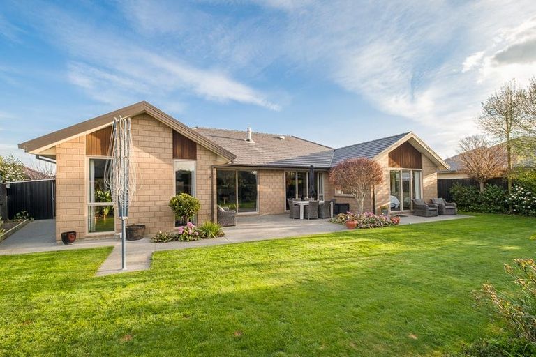 Photo of property in 4 Loeb Place, Rolleston, 7614