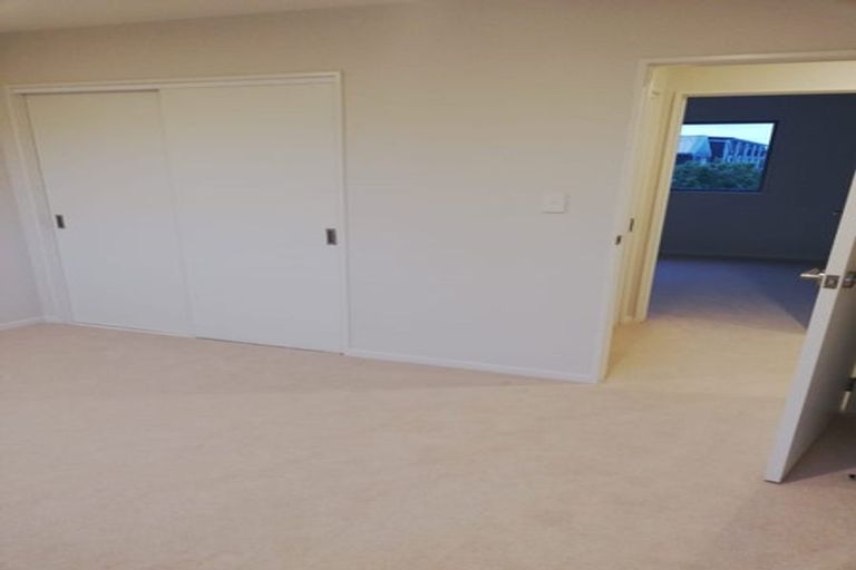 Photo of property in 4035c Great North Road, Glen Eden, Auckland, 0602