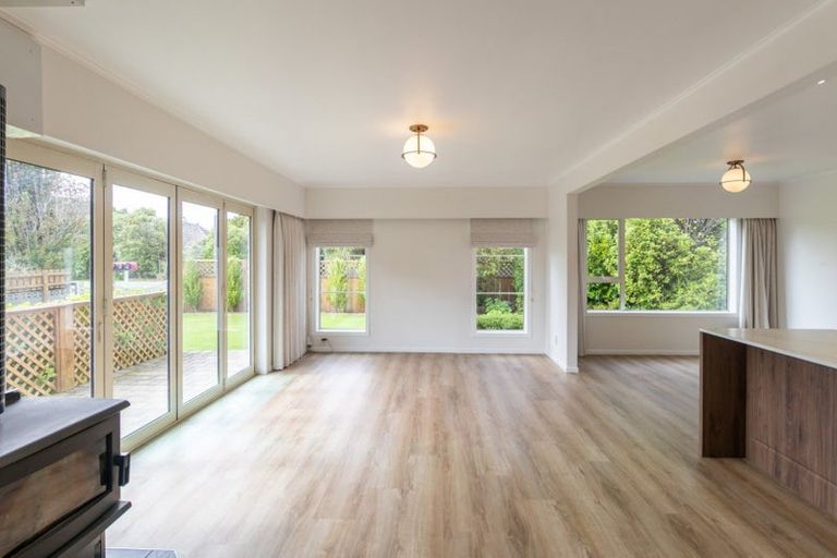 Photo of property in 26 Black Road, Otatara, Invercargill, 9879