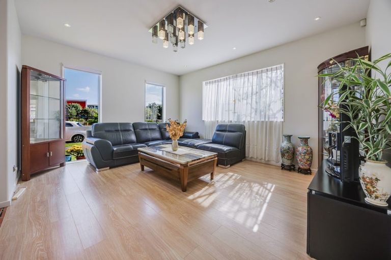 Photo of property in 10 Helianthus Avenue, Flat Bush, Auckland, 2019