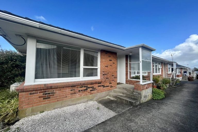 Photo of property in 1/87 Lake Road, Belmont, Auckland, 0622