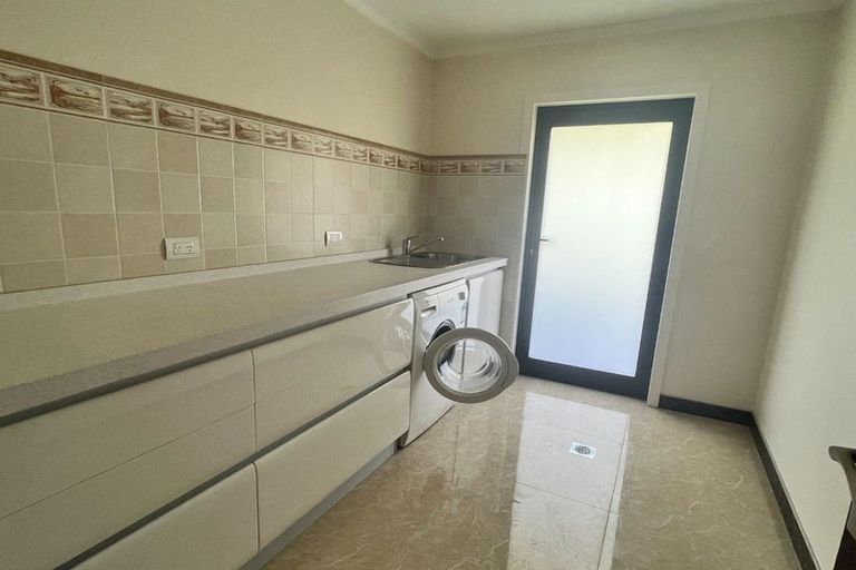 Photo of property in 1121a Whangaparaoa Road, Tindalls Beach, Whangaparaoa, 0930