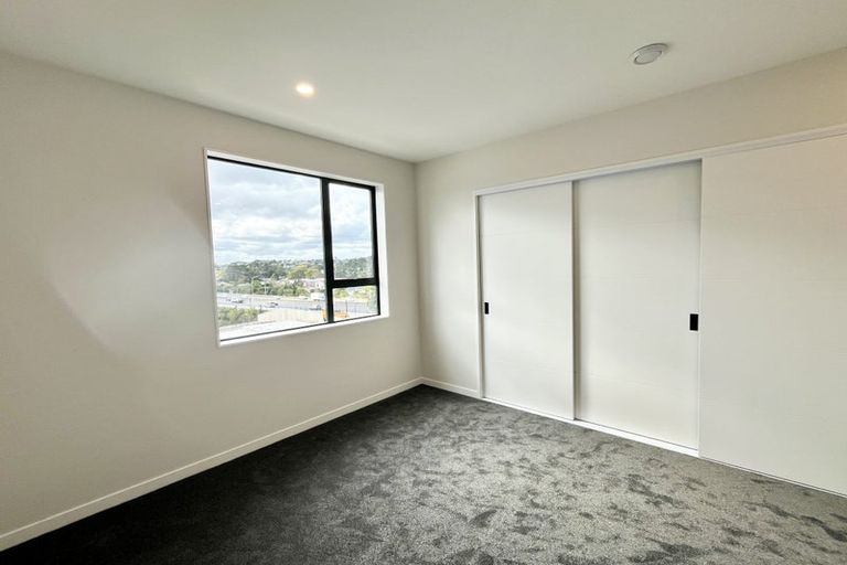 Photo of property in 20 Puihi Crescent, Massey, Auckland, 0614