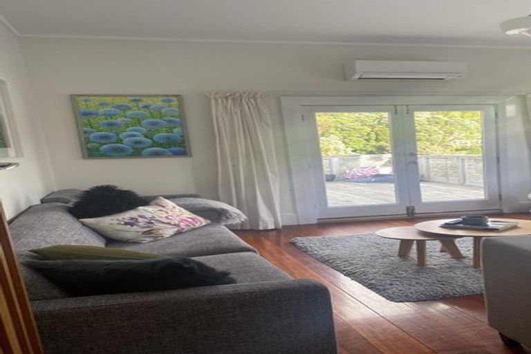 Photo of property in 19 Highland Crescent, Wadestown, Wellington, 6012