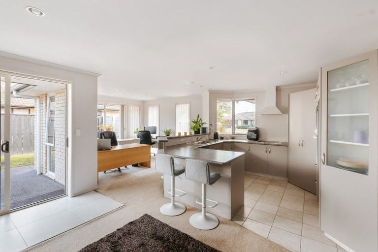 Photo of property in 106 Doncaster Drive, Papamoa Beach, Papamoa, 3118