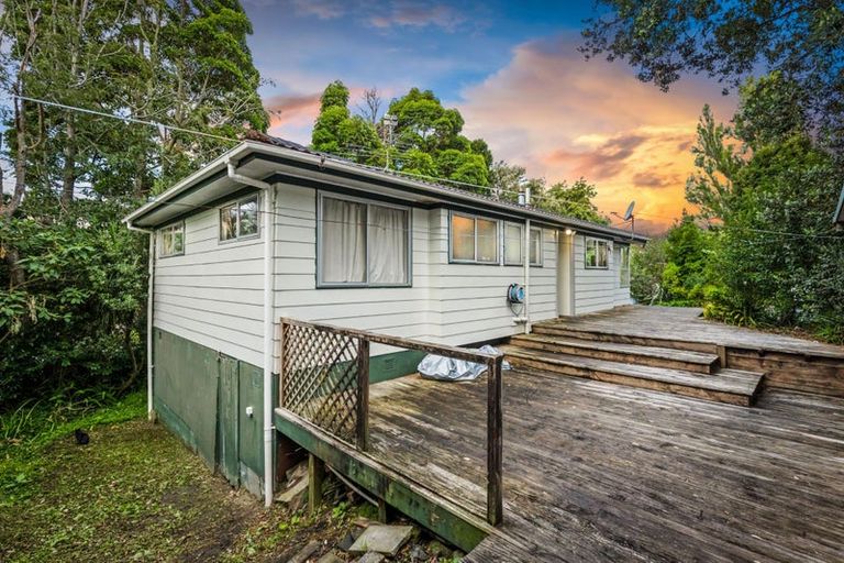 Photo of property in 11 Kilcar Place, Massey, Auckland, 0614