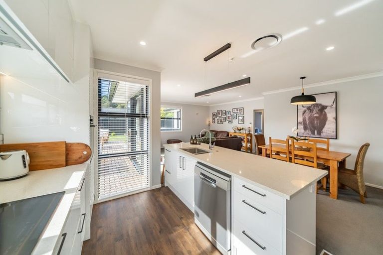 Photo of property in 117 Mawai Hakona Drive, Wallaceville, Upper Hutt, 5018