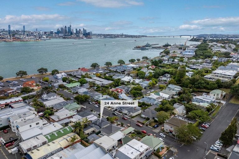 Photo of property in 24 Anne Street, Devonport, Auckland, 0624