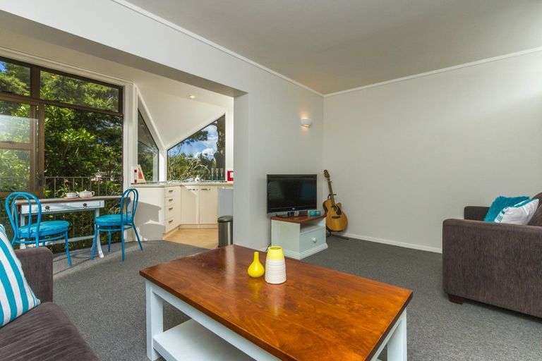 Photo of property in 14/18 Parr Terrace, Castor Bay, Auckland, 0620