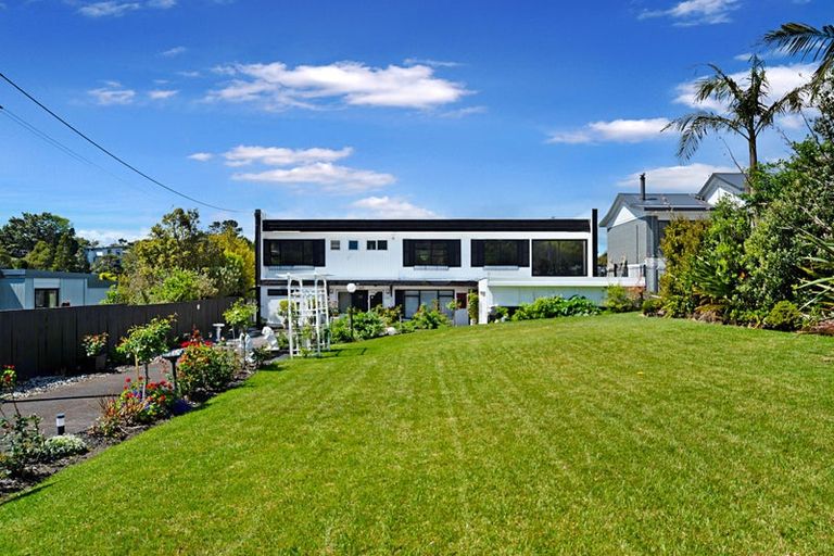 Photo of property in 18 Kitewaho Road, Swanson, Auckland, 0816