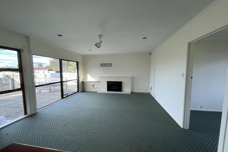 Photo of property in 132 Russell Road, Manurewa, Auckland, 2102