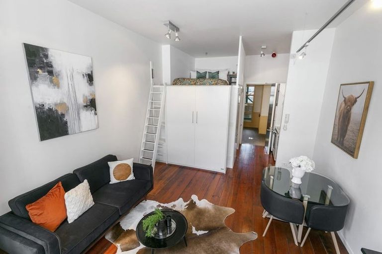 Photo of property in Hannahs Warehouse, 3/13 Leeds Street, Te Aro, Wellington, 6011