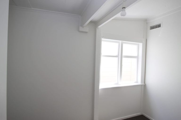 Photo of property in 104 Wallace Street, Mount Cook, Wellington, 6021