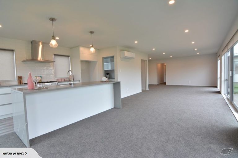 Photo of property in 32 Kingsbridge West, Burwood, Christchurch, 8083