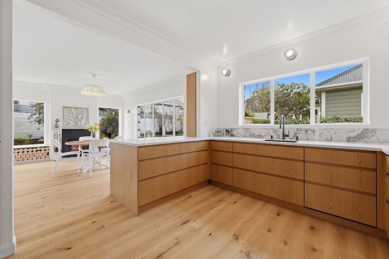 Photo of property in 48 Drivers Road, Maori Hill, Dunedin, 9010